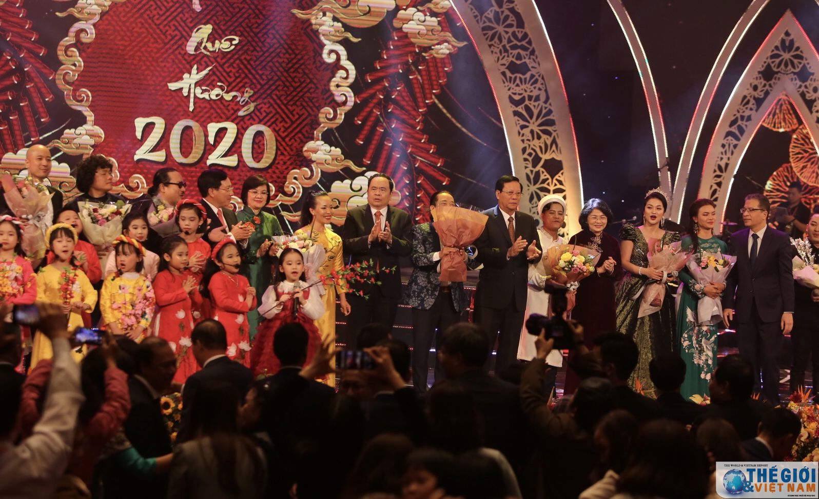 truc tiep pho chu tich nuoc chuc tet kieu bao va giao luu nghe thuat xuan que huong