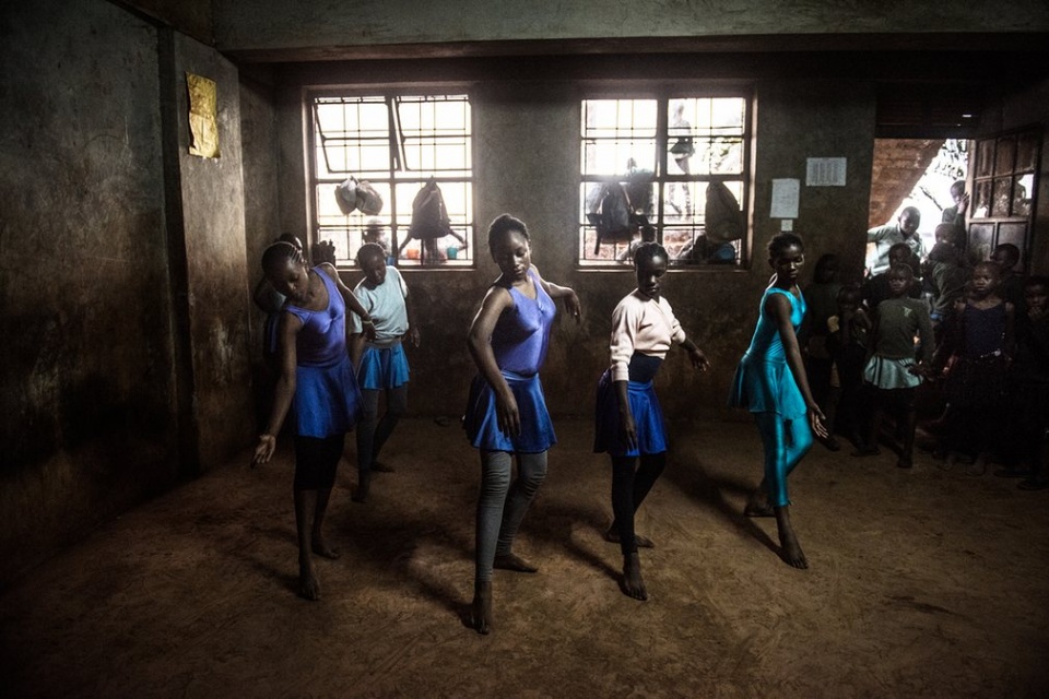 nhung vu cong ballet truong kibera