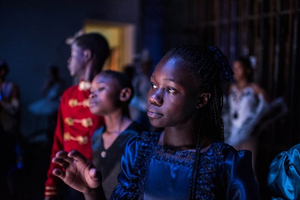 nhung vu cong ballet truong kibera