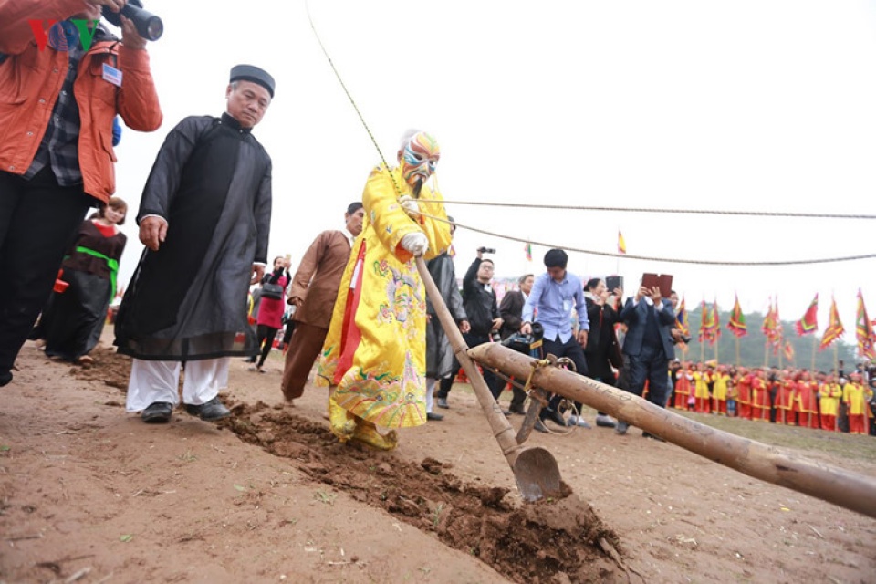 chu tich nuoc tran dai quang lai may cay o le hoi tich dien