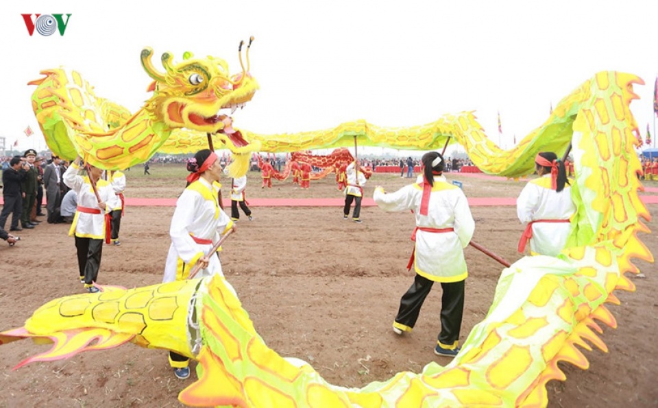 chu tich nuoc tran dai quang lai may cay o le hoi tich dien