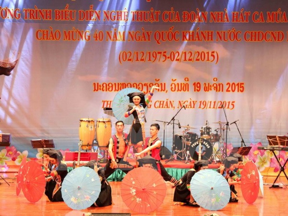 Việt Nam - Lào hợp tác trên mọi lĩnh vực viet nam lao hop tac tren moi linh vuc