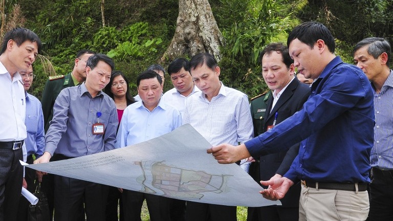 bao ve phen dau cua to quoc nhiem vu thieng lieng va co tam quan trong dac biet