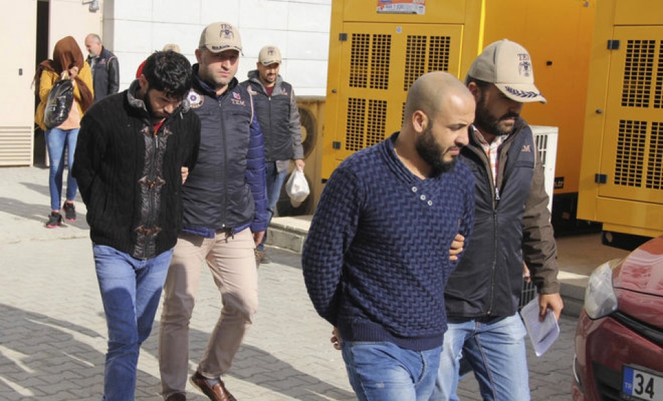 tho nhi ky bat 82 phan tu nghi la thanh vien is