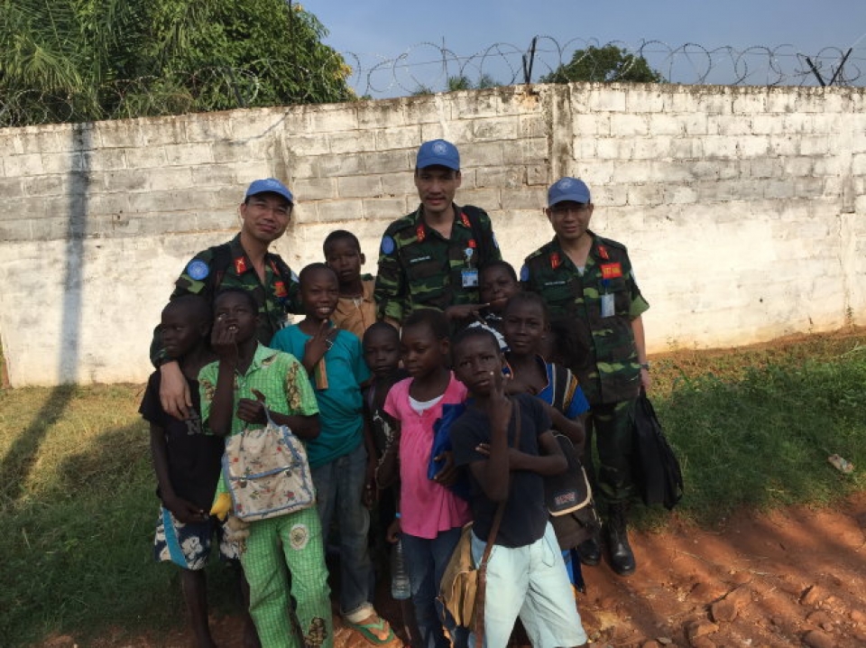 cau chuyen ve nhung canh chim hoa binh