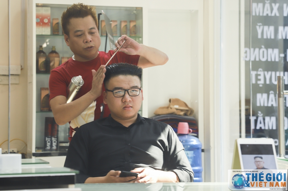 doc dao nhung phien ban toc tong thong trump va chu tich kim tai ha noi