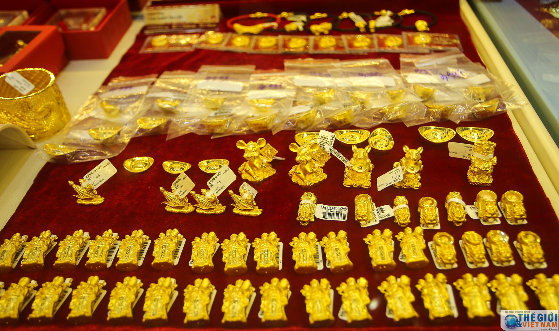 ngay via than tai nguoi dan ha noi deo khau trang mua vang do lo so virus corona