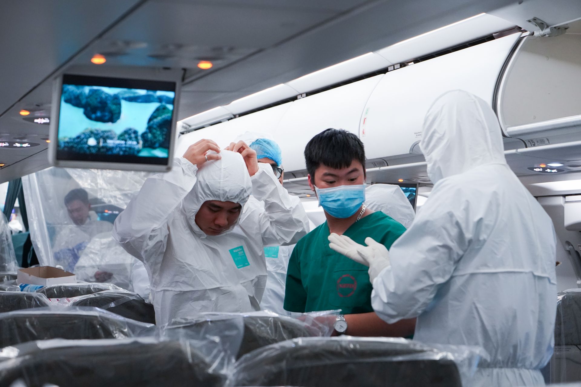 chuyen bay cho 30 cong dan viet roi tam dich virus corona ve que huong co gi dac biet