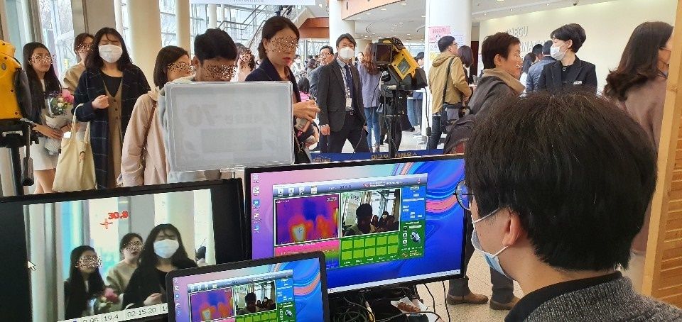 han quoc can nhac xet nghiem covid 19 voi tat ca benh nhan viem phoi