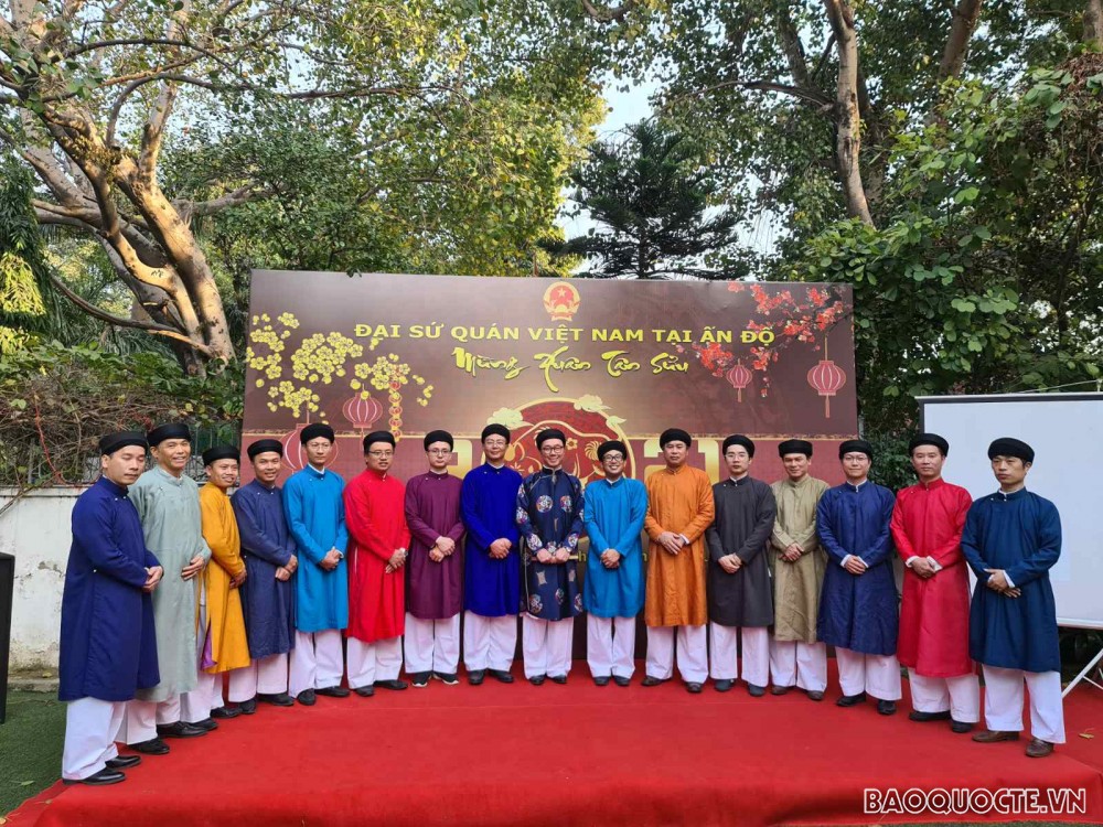 Tết cộng đồng ấm áp và rực rỡ sắc màu tại New Delhi Tết cộng đồng ấm áp và rực rỡ sắc màu tại Ấn Độ