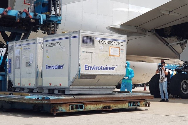 Vắc xin AstraZeneca là vắc xin ngừa Covid-19 đầu tiên được phê duyệt nhập khẩu có điều kiện vào Việt Nam