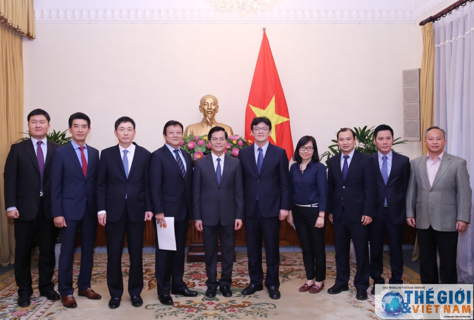 trao giay phep thanh lap van phong dai dien cho nhat bao hankook ilbo