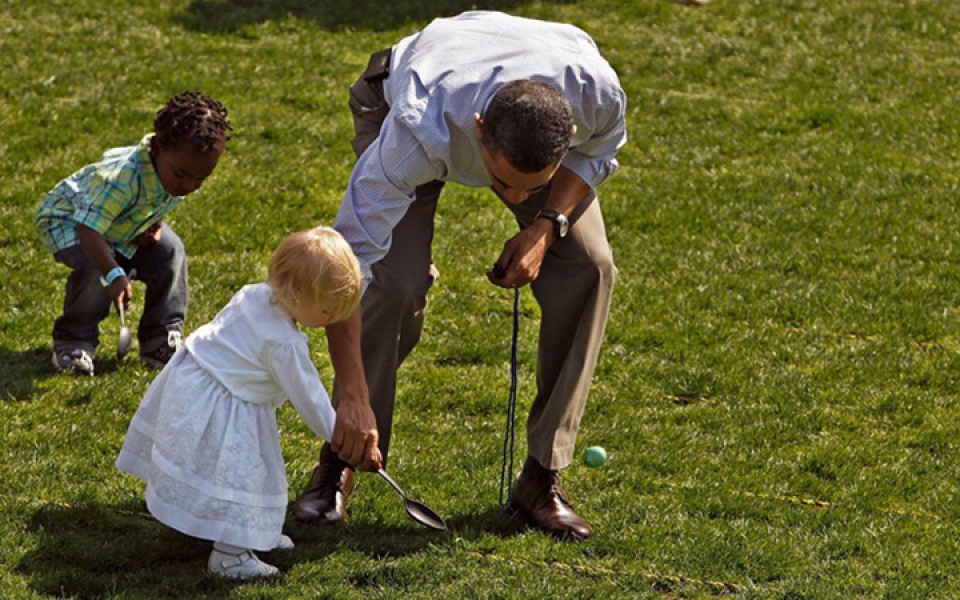 khoanh khac cac chinh tri gia boi roi truoc tre em