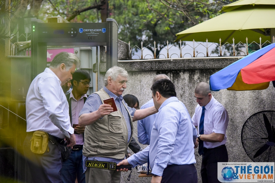 nhung hinh anh bau cu tong thong nga tai viet nam