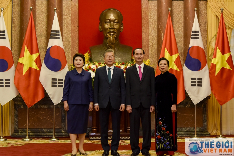 le don chinh thuc tong thong han quoc moon jae in tai phu chu tich