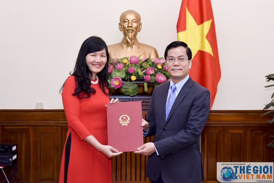 bo ngoai giao trao quyet dinh bo nhiem phan cong can bo lanh dao cap vu