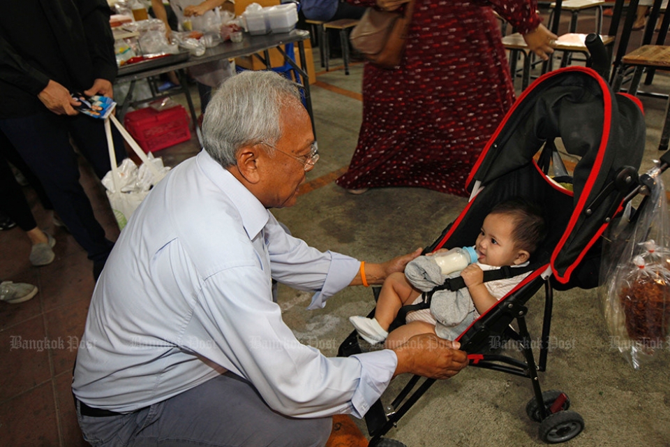 bau cu thai lan ung vien tim du cach thu phieu bau truoc gio g