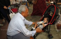 bau cu thai lan truoc gio g dua nhau doi ten thanh thaksin yingluck de de trung cu