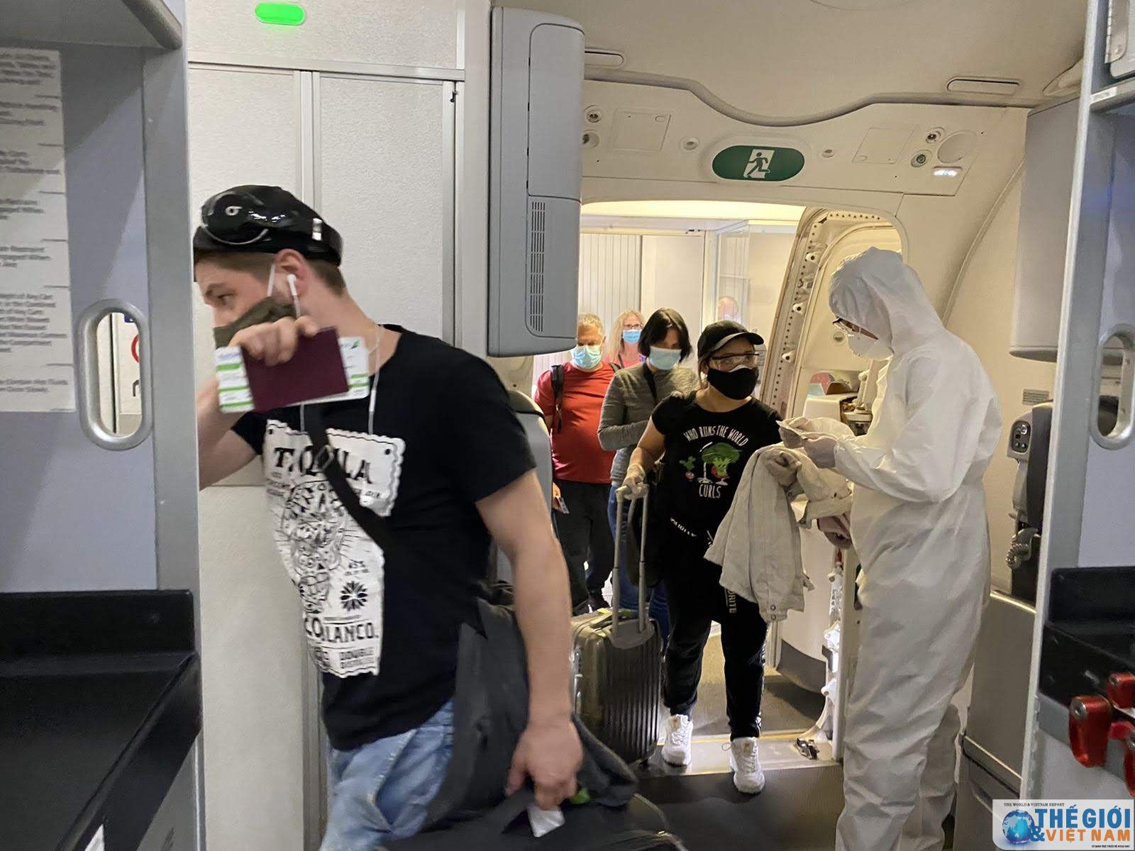 can canh chuyen bay dac biet dua cong dan czech va chau au hoi huong giua dai dich covid 19