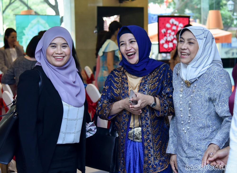 Các nhà ngoại giao nữ gặp mặt kỷ niệm Ngày Quốc tế Phụ nữ 8/3