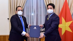 Việt Nam tiếp nhận bản sao Thư ủy nhiệm bổ nhiệm Đại sứ Cộng hòa Dominicana tại Việt Nam