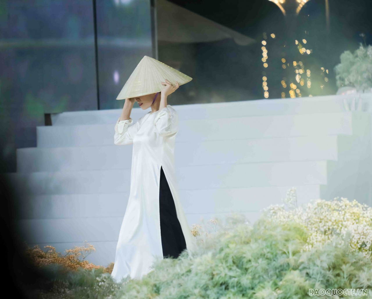 Chiêm ngưỡng hơn 600 tà áo dài trong đêm khai mạc Lễ hội áo dài TP. Hồ Chí Minh 2022