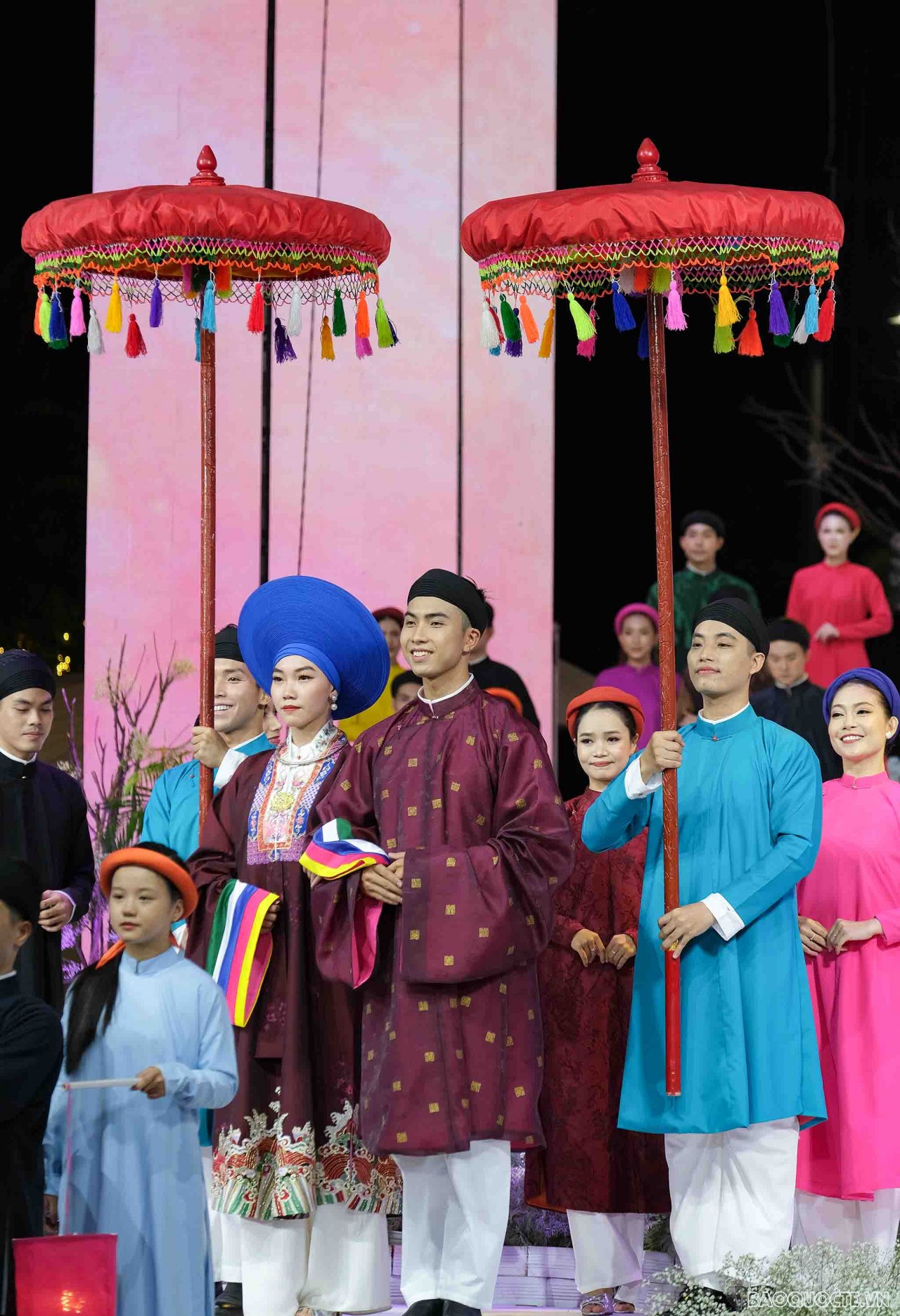 Chiêm ngưỡng hơn 600 tà áo dài trong đêm khai mạc Lễ hội áo dài TP. Hồ Chí Minh 2022