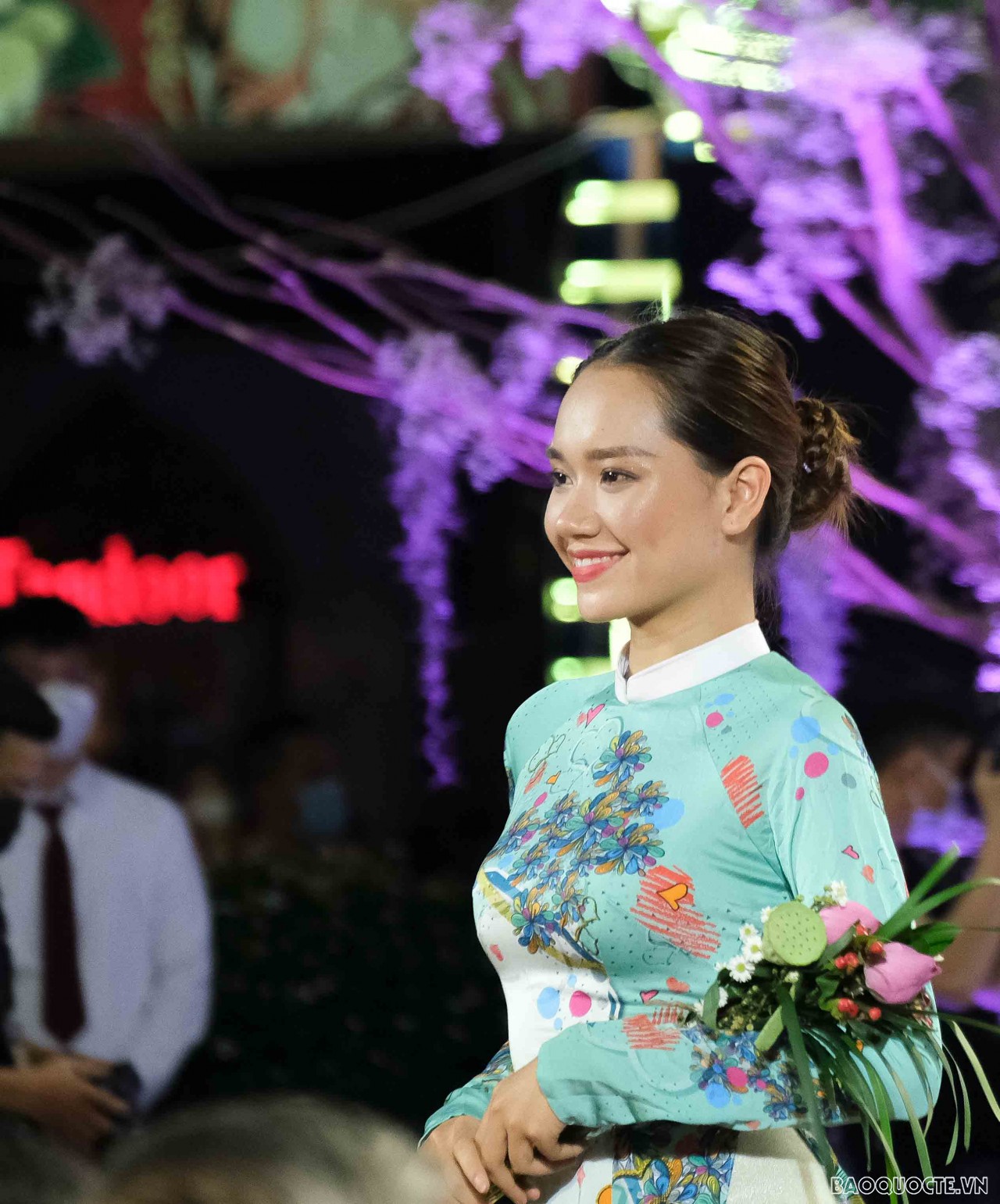 Chiêm ngưỡng hơn 600 tà áo dài trong đêm khai mạc Lễ hội áo dài TP. Hồ Chí Minh 2022