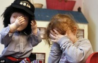 quan bar dau tien tren dat lien su dung robot de pha che do uong