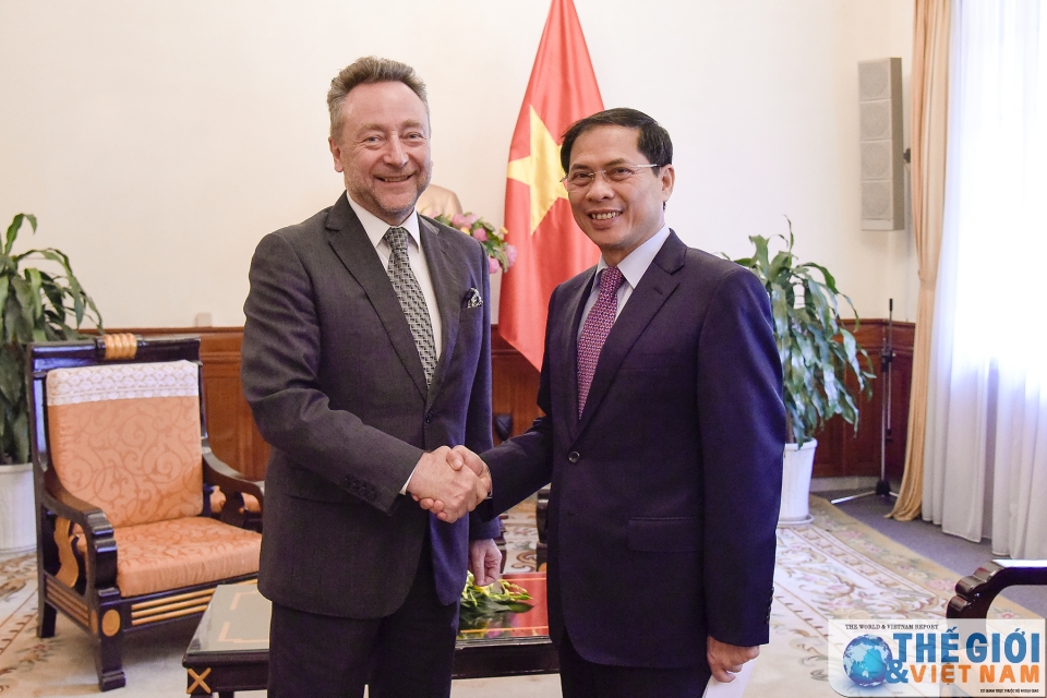 czech dang xem xet se mo lai tong lanh su tai tp ho chi minh