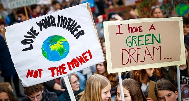 Thụy Sỹ: 50.000 người tuần hành vì khí hậu toàn cầu bien doi khi hau 50000 nguoi thuy sy tuan hanh vi khi hau toan cau