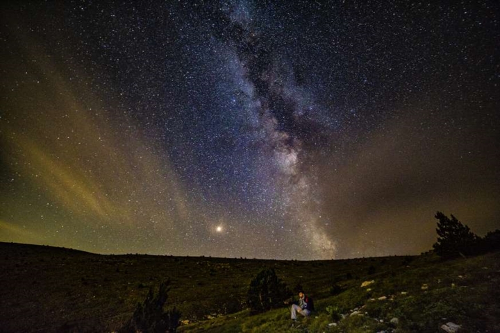Lạc giữa Ngân Hà qua những bức ảnh trời đêm đẹp “nghẹt thở” lac giua ngan ha qua nhung buc anh troi dem dep nghet tho