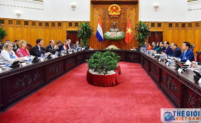 le don chinh thuc thu tuong ha lan tai phu chu tich