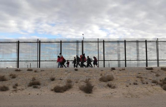 lau nam goc phe chuan bo sung 320 quan nhan toi bien gioi my mexico