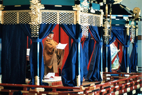 cuoc doi nhat hoang akihito qua anh bo mat nuoc nhat suot 3 thap ky