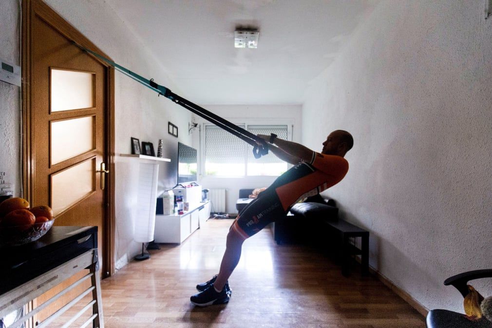 dich covid 19 cac van dong vien giu phong do nhu the nao khi phai lam viec tai nha