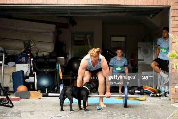 dich covid 19 cac van dong vien giu phong do nhu the nao khi phai lam viec tai nha