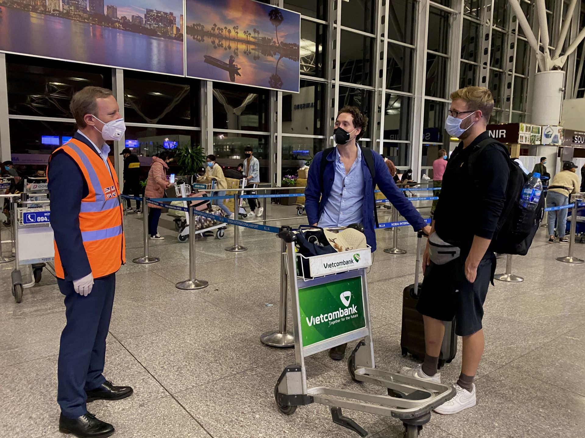 dich covid 19 chuyen bay dac biet ho tro cong dan anh hoi huong