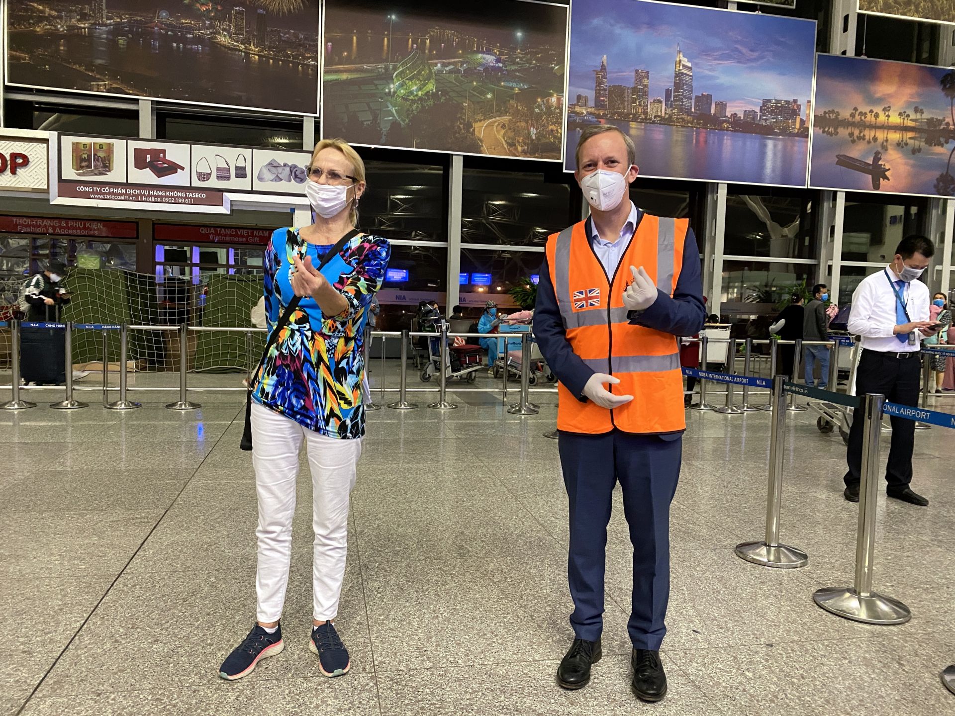 dich covid 19 chuyen bay dac biet ho tro cong dan anh hoi huong