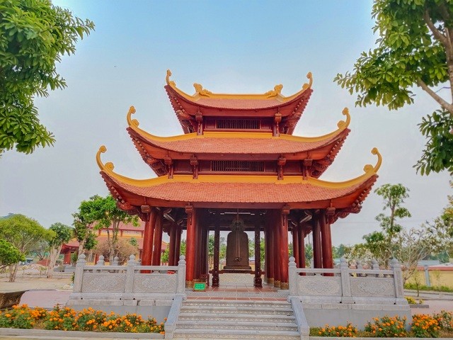 "Vịnh Hạ Long thu nhỏ" đẹp như tiên cảnh ở An Giang