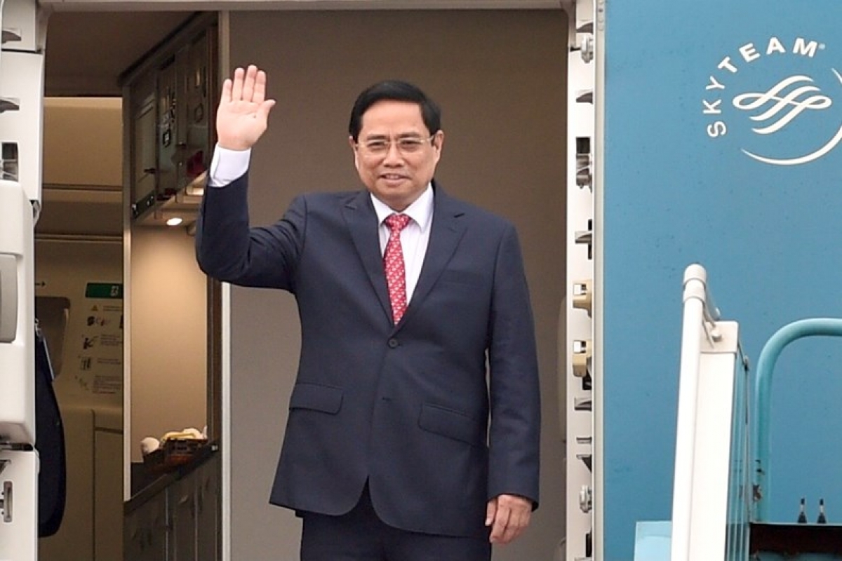 Thủ tướng Chính phủ Phạm Minh Chính lên đường tham dự Hội nghị các Nhà Lãnh đạo ASEAN được tổ chức tại Indonesia, ngày 23/4. Ảnh: VGP/Nhật Bắc
