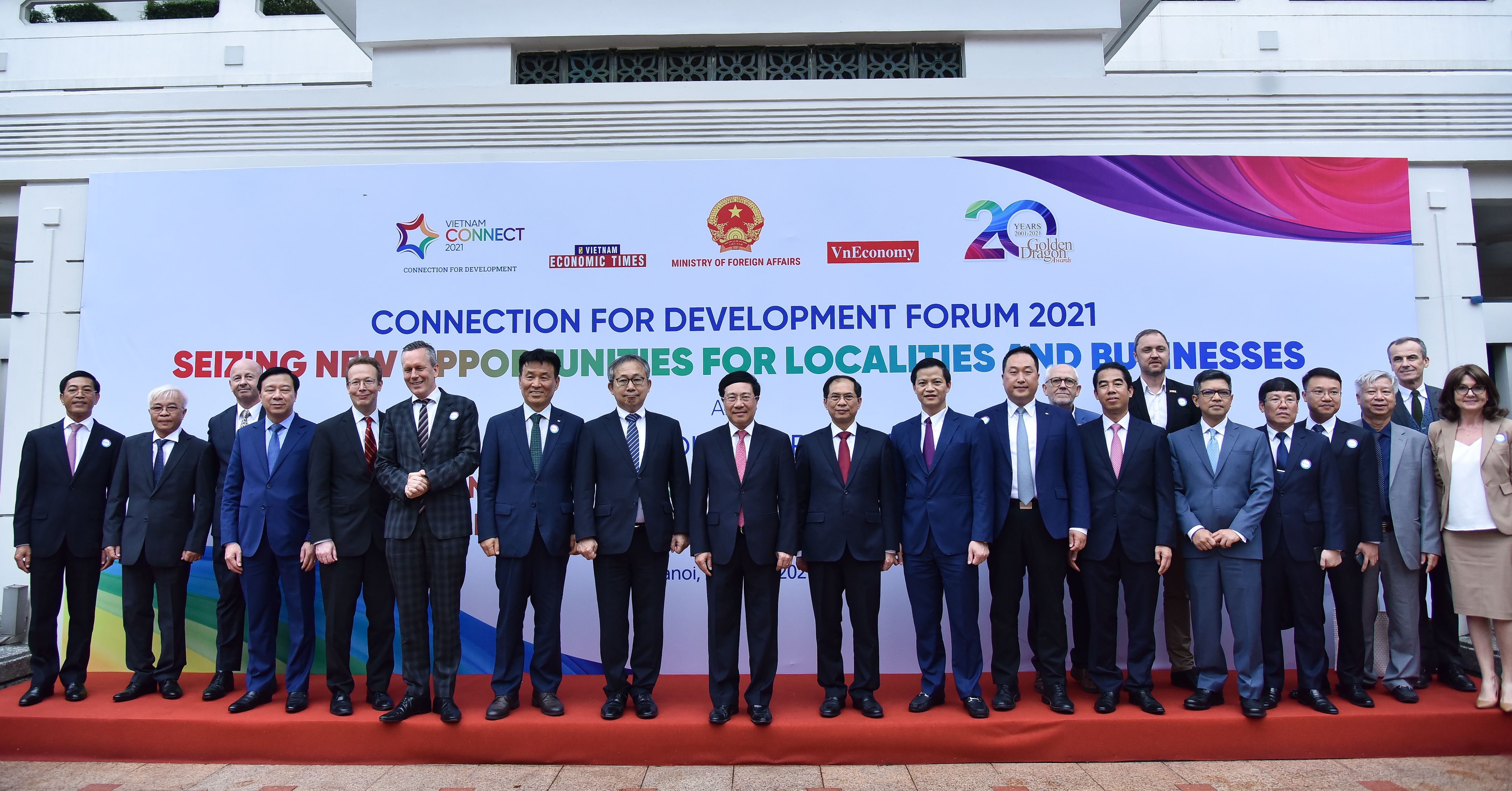 Ngoại giao đồng hành cùng địa phương Ngoại giao đồng hành cùng địa phương