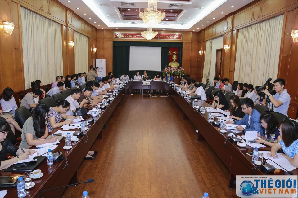 49 cuoc hop trong khuon kho som2 apec 2017