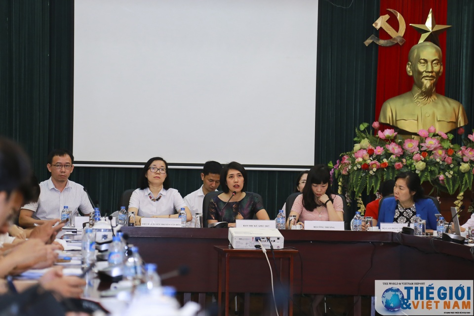 49 cuoc hop trong khuon kho som2 apec 2017