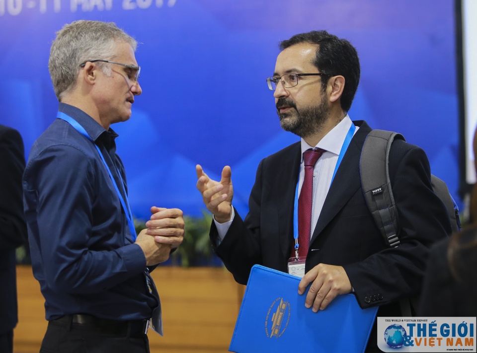 Tiếp tục ngày làm việc thứ năm trong khuôn khổ SOM 2 tiep tuc ngay lam viec thu nam trong khuon kho som 2