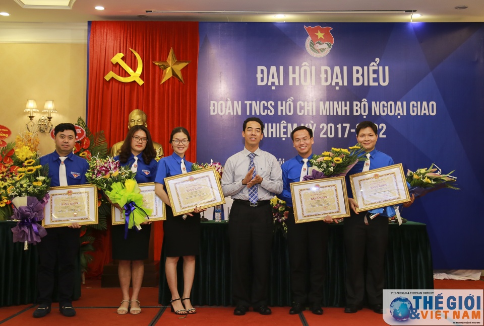 tang cuong doi moi hoat dong doan phu hop voi cong tac chuyen mon