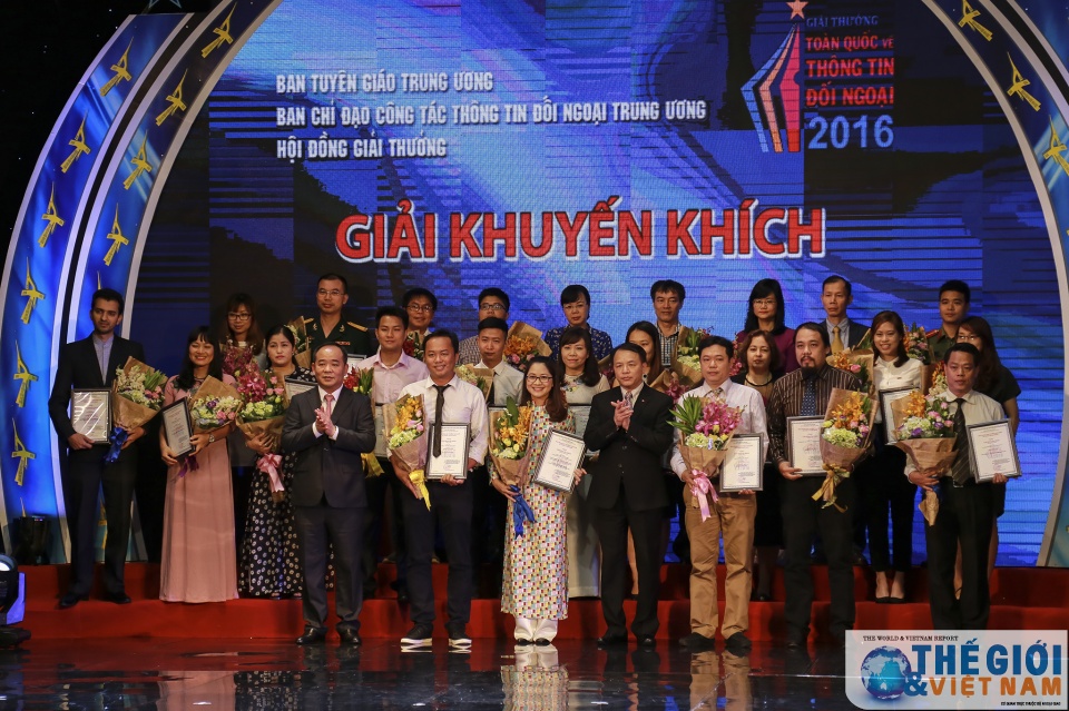 bao the gioi viet nam doat giai ba giai thuong toan quoc ve thong tin doi ngoai 2016