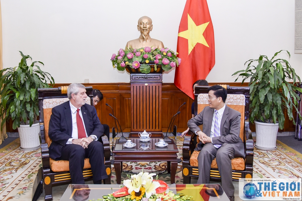 viet nam cuba ngay cang gan bo va cung hop tac toan dien