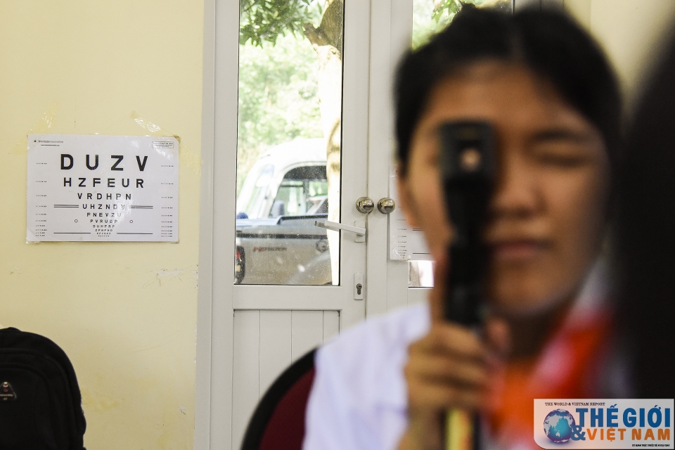 nguoi gia va tre em trung tam thuy an duoc kham va cap thuoc mien phi