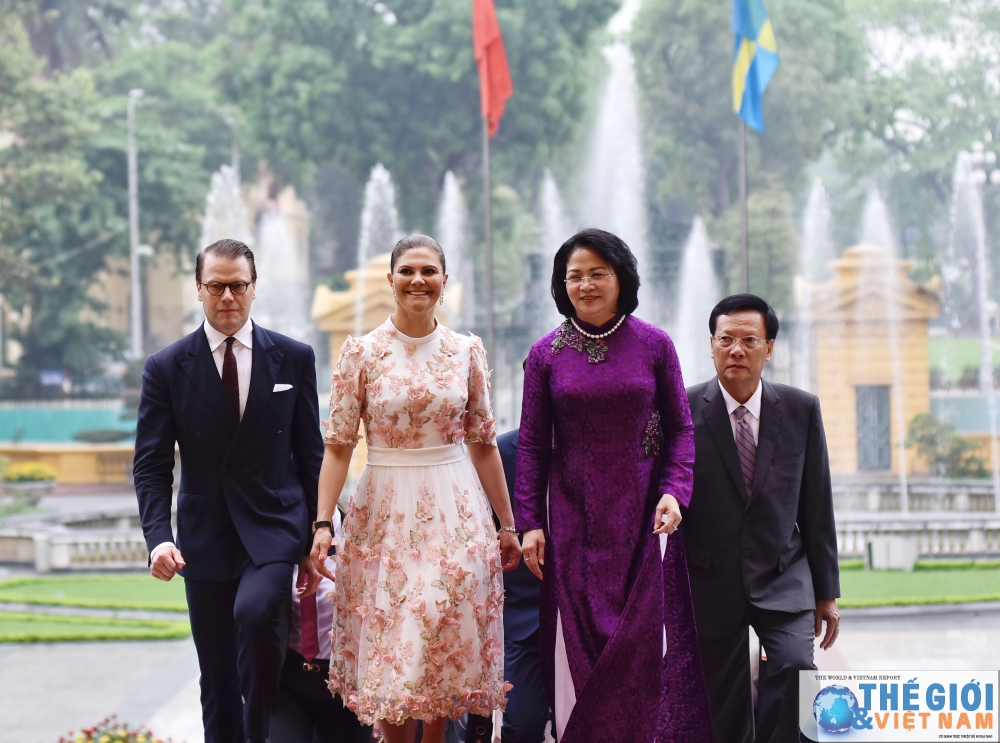 Phó Chủ tịch nước Đặng Thị Ngọc Thịnh chủ trì lễ đón chính thức Công chúa kế vị Thụy Điển pho chu tich nuoc dang thi ngoc thinh chu tri le don chinh thuc cong chua ke vi thuy dien